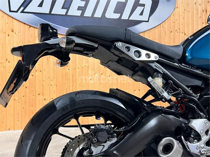 Yamaha XSR 900 – Vista 7