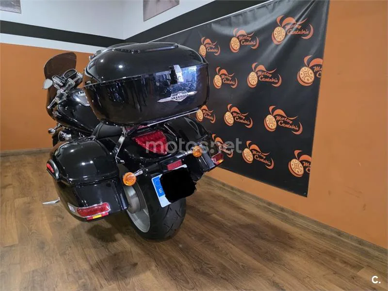 Suzuki Intruder M1800R – Vista 4