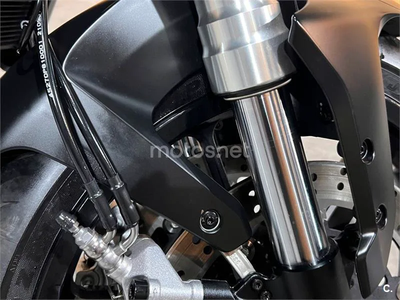 QJ Motor SRK 700 – Vista 12