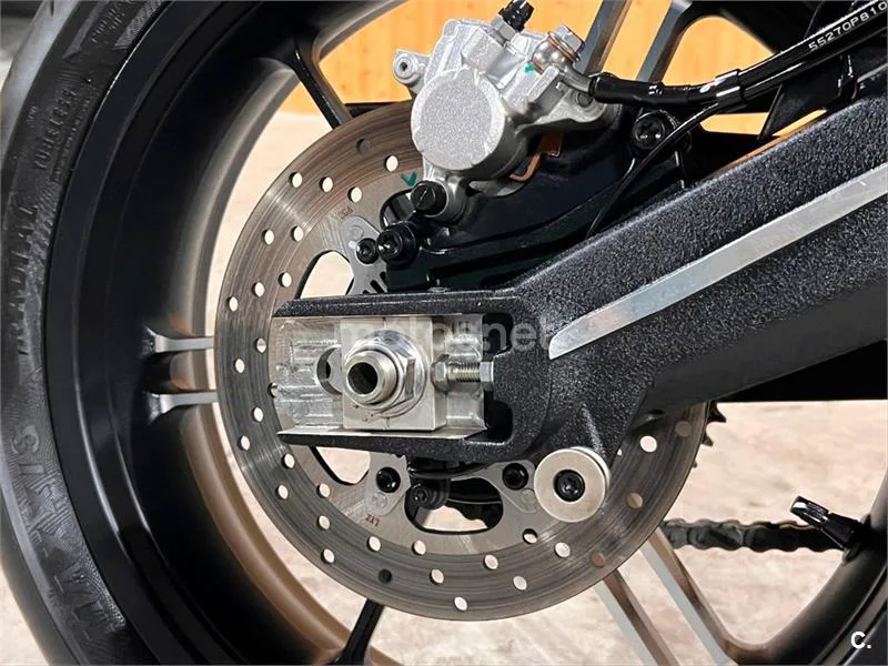 QJ Motor SRK 700 – Vista 20