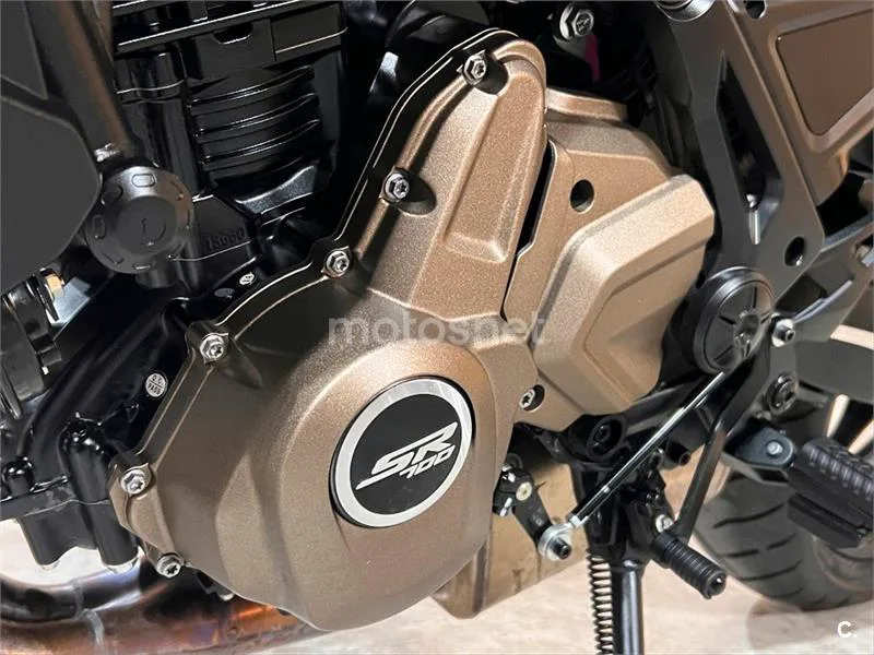 QJ Motor SRK 700 – Vista 40