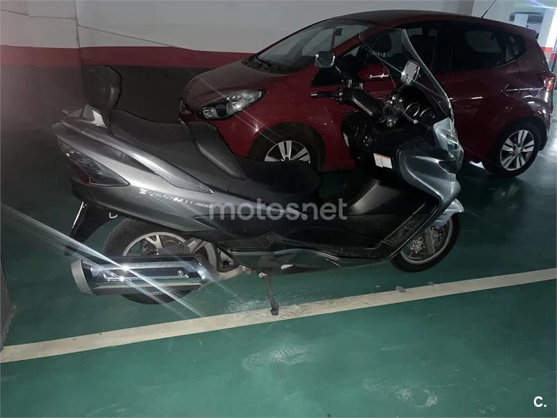 Suzuki Burgman 400 – Vista 2