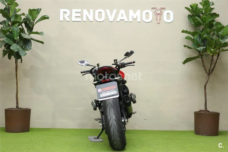 Ducati Monster – Vista 3