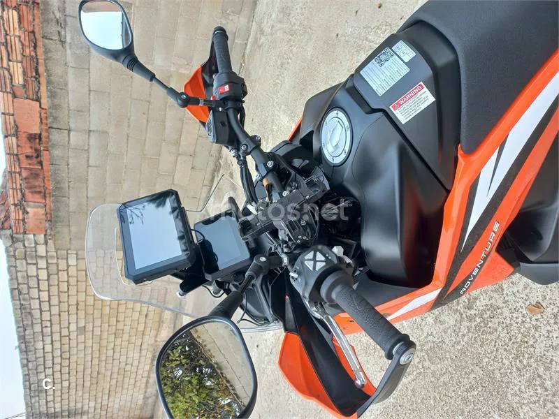 KTM 890 – Vista 4