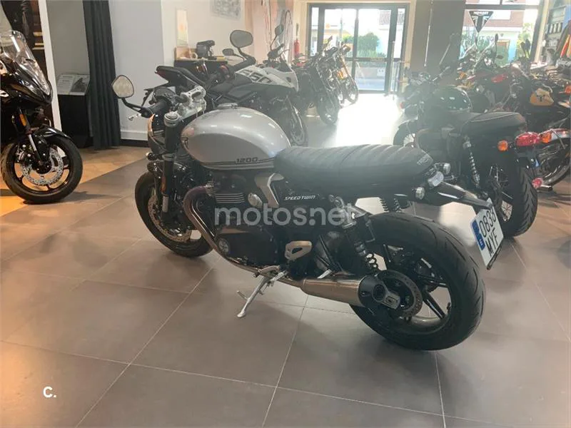 Triumph Speed Twin 1200 – Vista 5