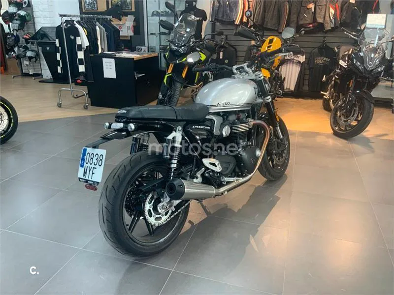 Triumph Speed Twin 1200 – Vista 6