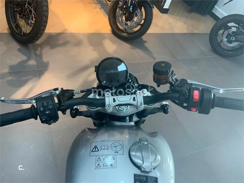 Triumph Speed Twin 1200 – Vista 7