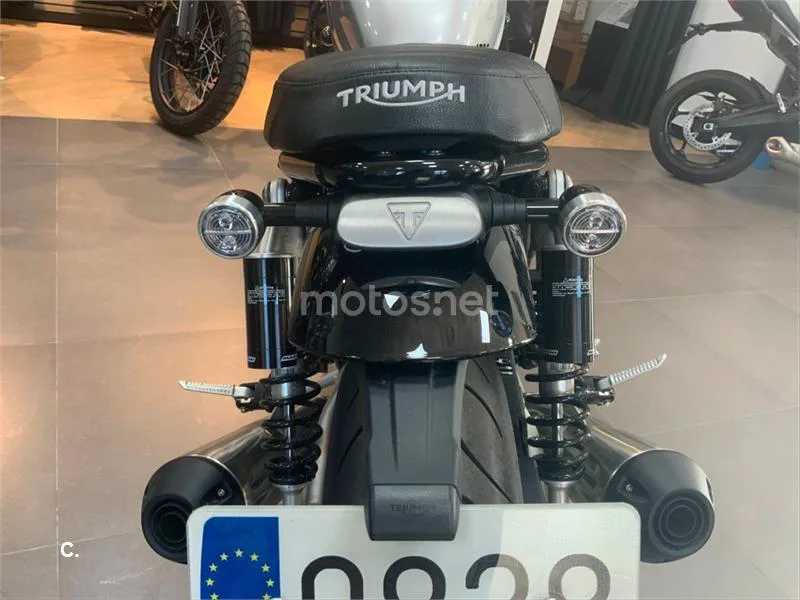 Triumph Speed Twin 1200 – Vista 10
