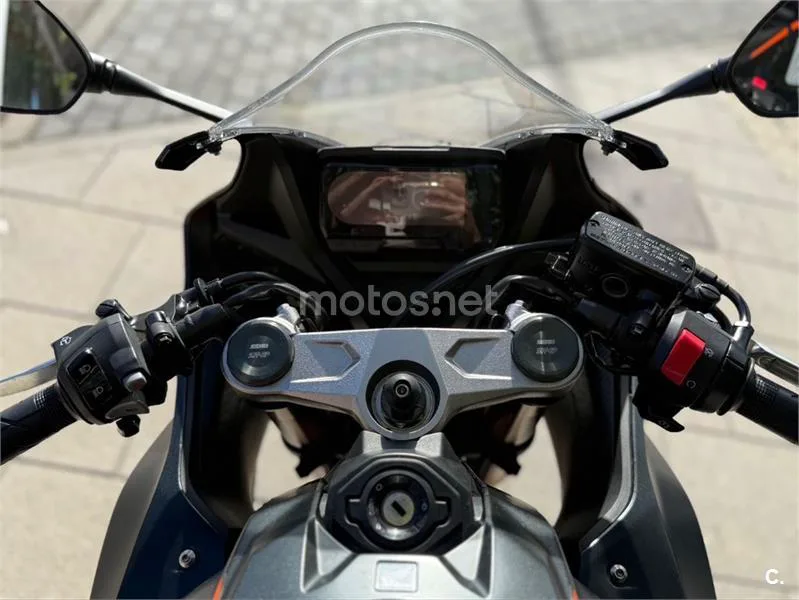 Honda CBR 650 R – Vista 9