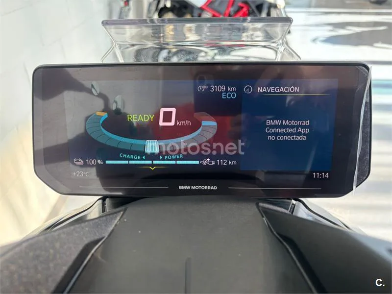 BMW CE 04 – Vista 6