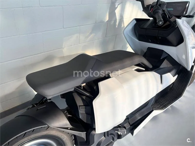 BMW CE 04 – Vista 10