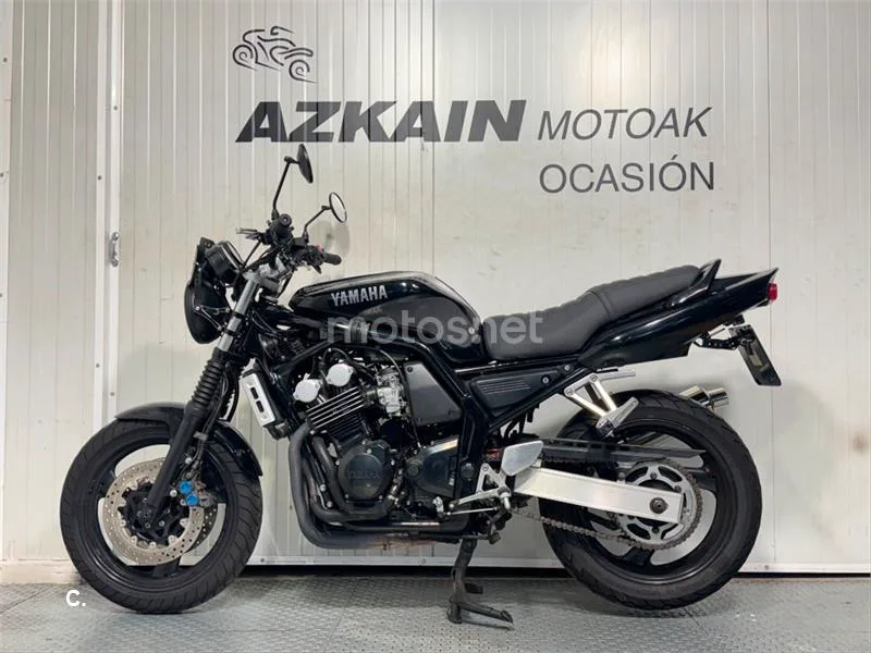 Yamaha FZS600 Fazer – Vista 3