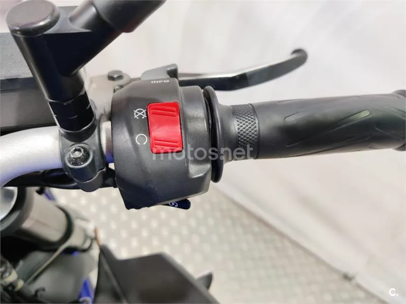 Yamaha MT-125 – Vista 9