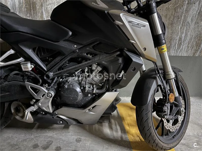 Honda CB 125 R – Vista 2