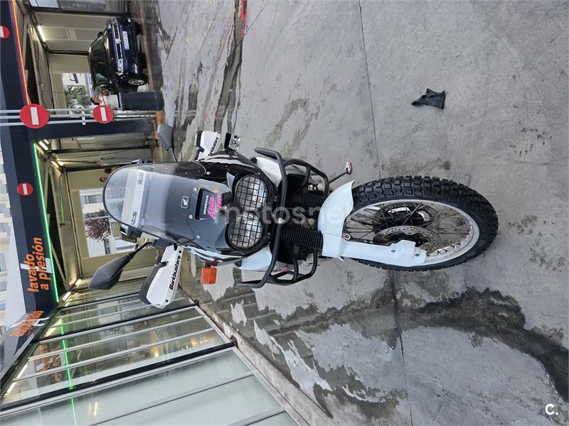 Honda XRV 750 Africa Twin – Vista 3