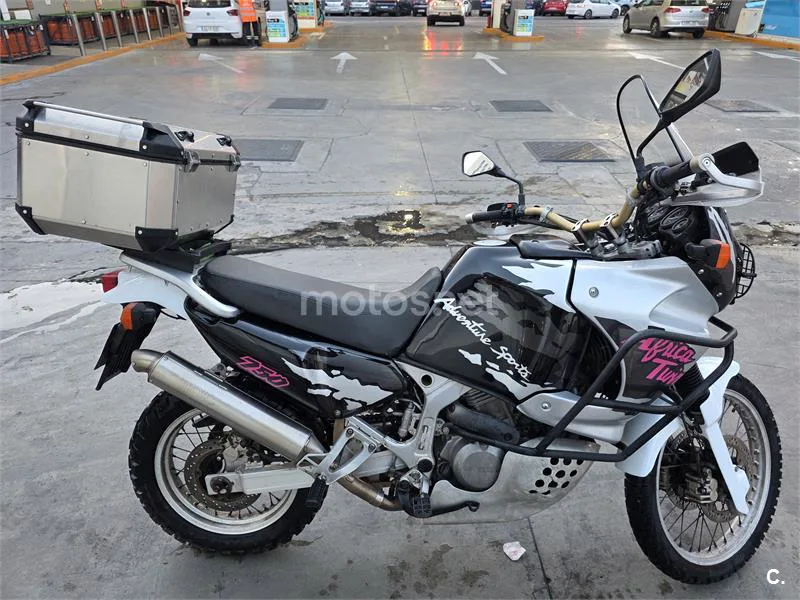 Honda XRV 750 Africa Twin – Vista 4