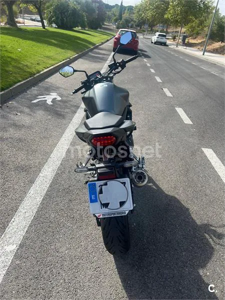 Honda CB 750 – Vista 4