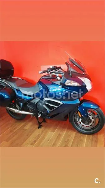 Triumph Trophy 1200 – Vista 11