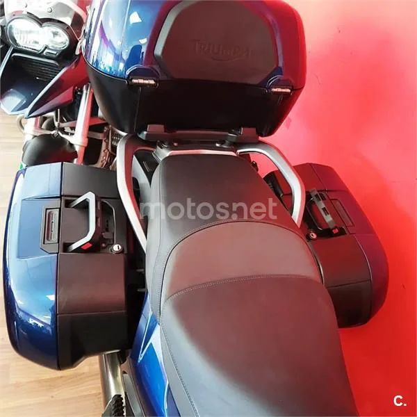 Triumph Trophy 1200 – Vista 15