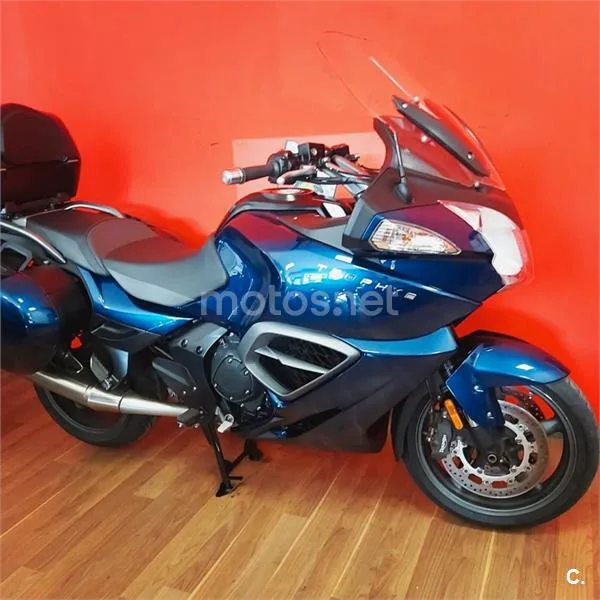 Triumph Trophy 1200 – Vista 5