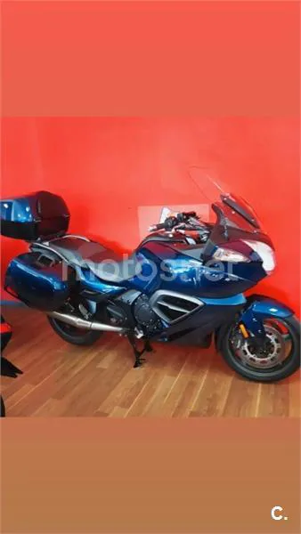 Triumph Trophy 1200 – Vista 7