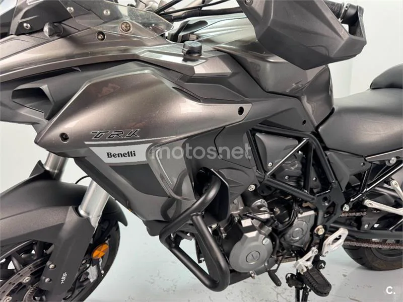 Benelli TRK 502 – Vista 15