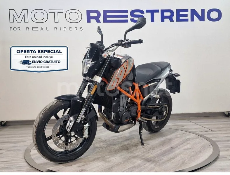 KTM 690 Duke – Vista 5