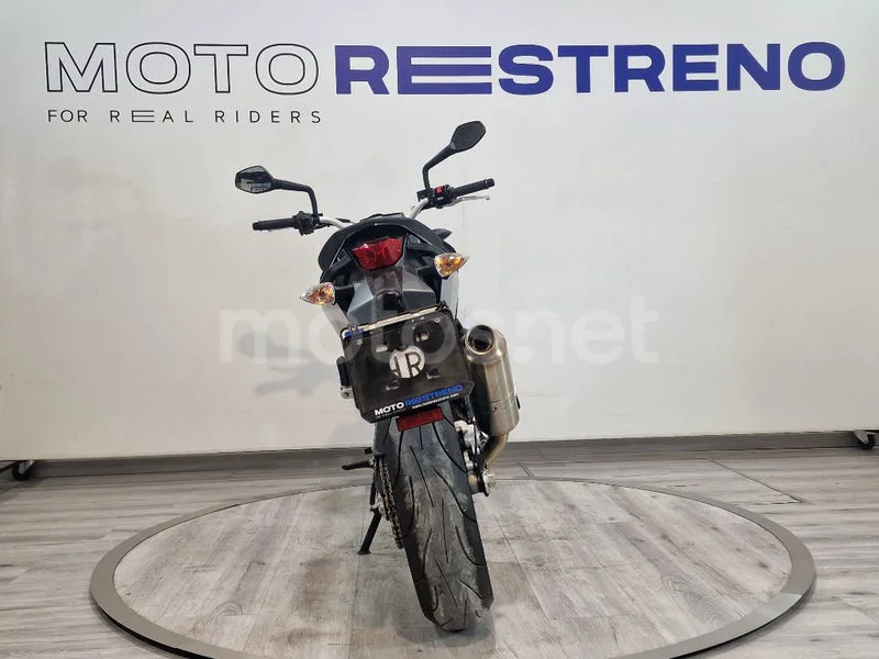 KTM 690 Duke – Vista 9