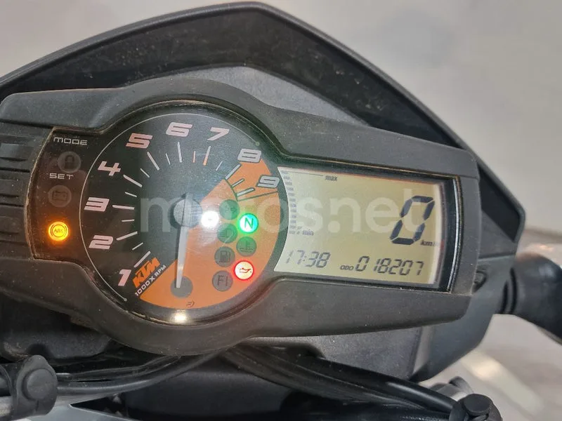 KTM 690 Duke – Vista 10