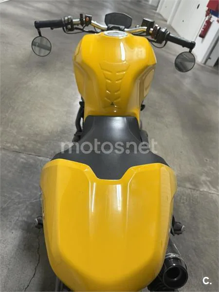 Ducati Monster 821 – Vista 3