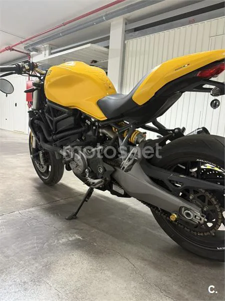Ducati Monster 821 – Vista 6