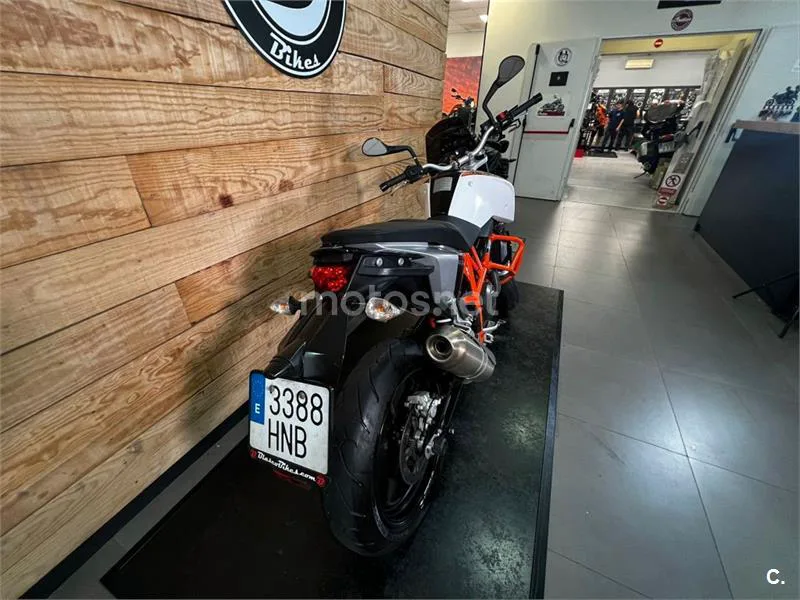 KTM 690 Duke – Vista 14