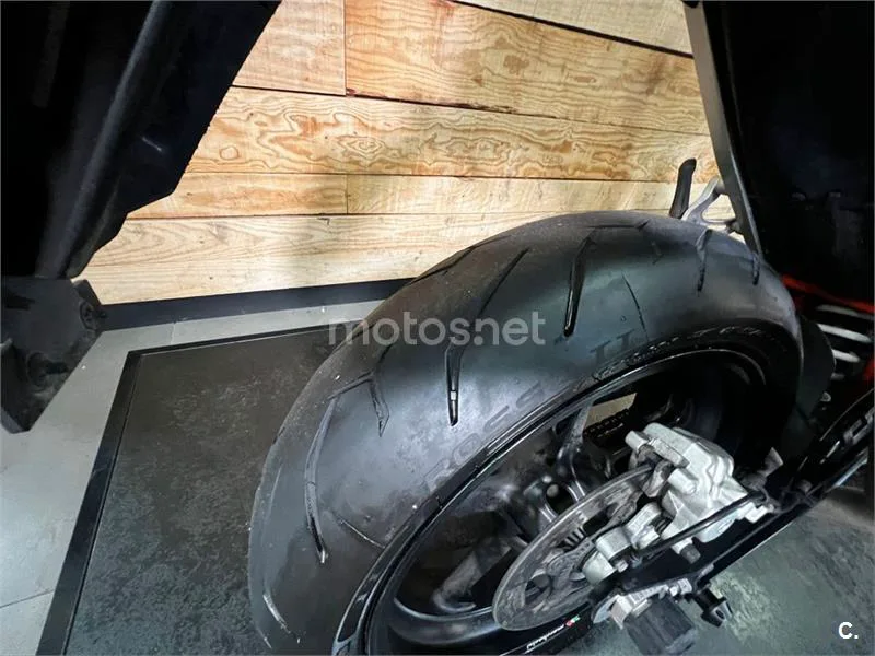 KTM 690 Duke – Vista 24