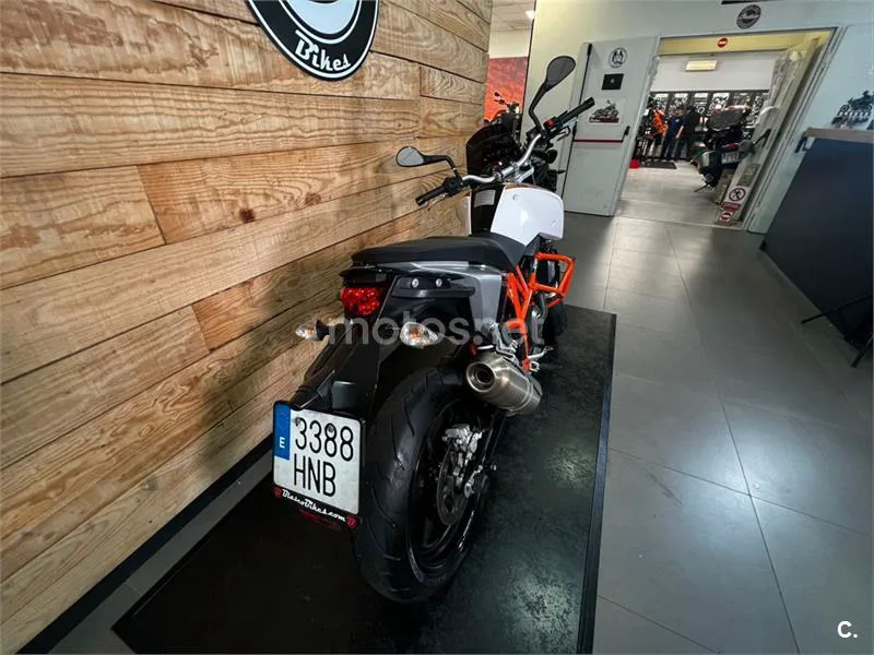 KTM 690 Duke – Vista 9