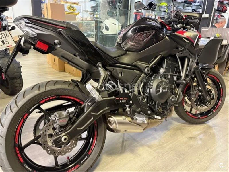 Kawasaki Z650 – Vista 5