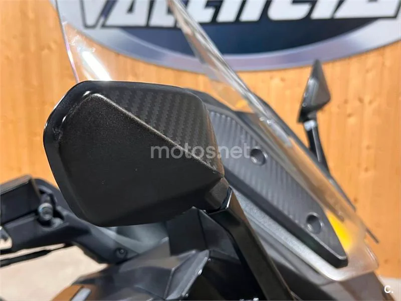SYM Maxsym TL 500 – Vista 25
