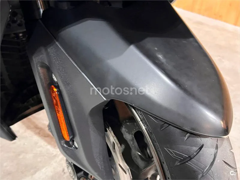 SYM Maxsym TL 500 – Vista 10