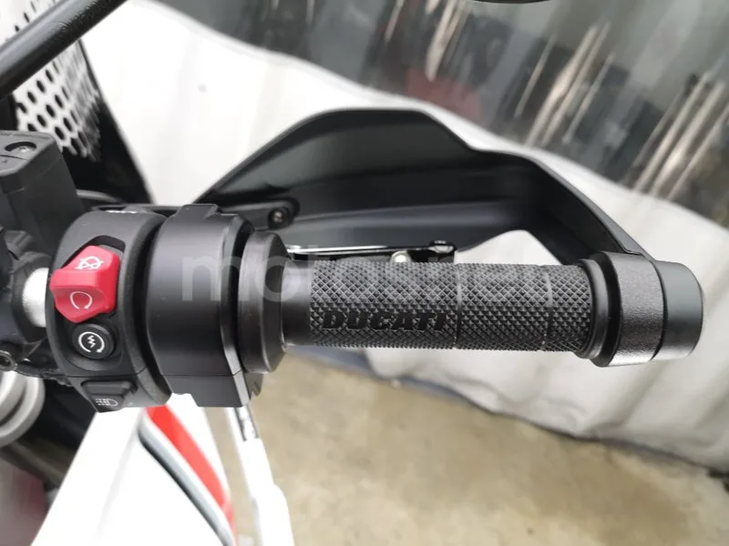 Ducati DesertX – Vista 10