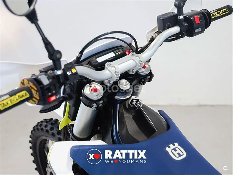Husqvarna 701 Enduro – Vista 6