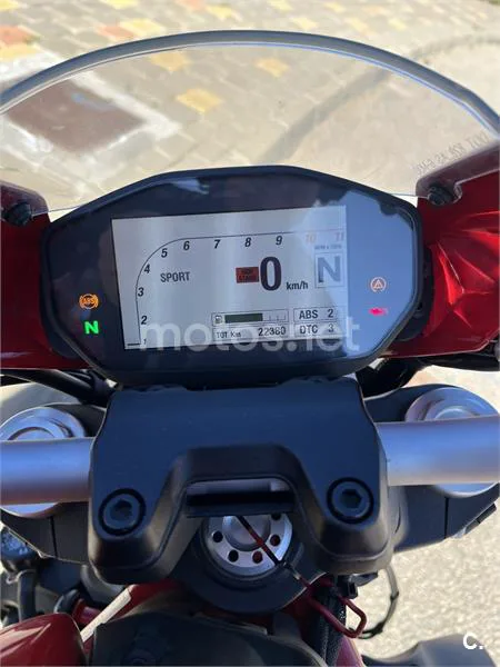 Ducati Monster 821 – Vista 5