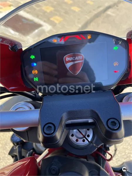 Ducati Monster 821 – Vista 6