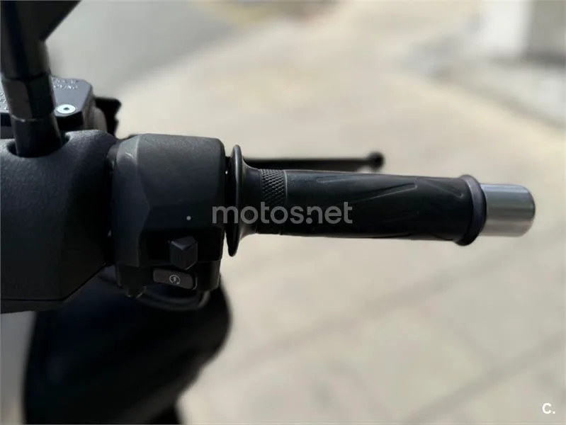 Yamaha XMAX 125 – Vista 17