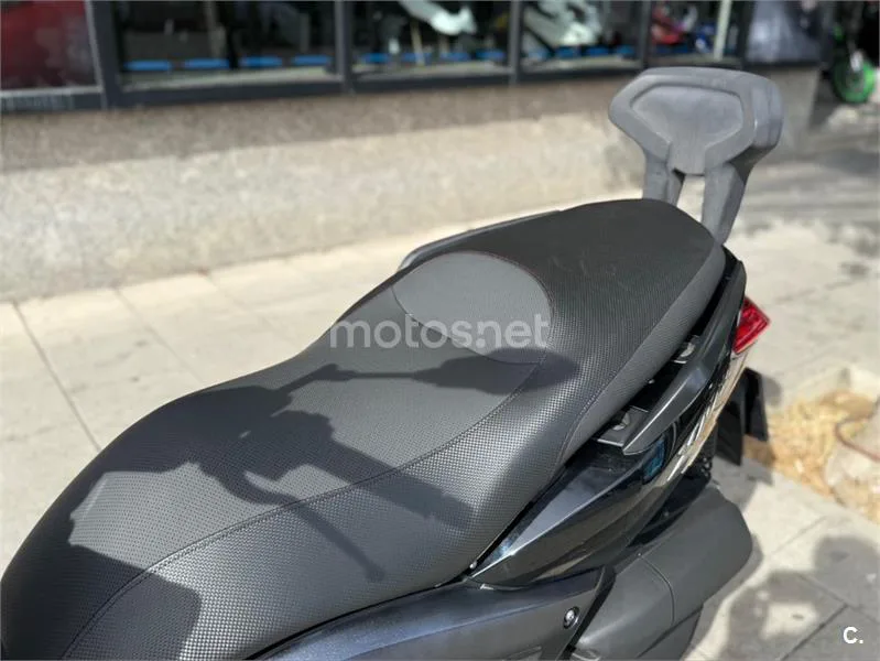 Yamaha XMAX 125 – Vista 7