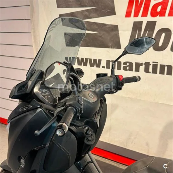 Yamaha XMAX 300 – Vista 8