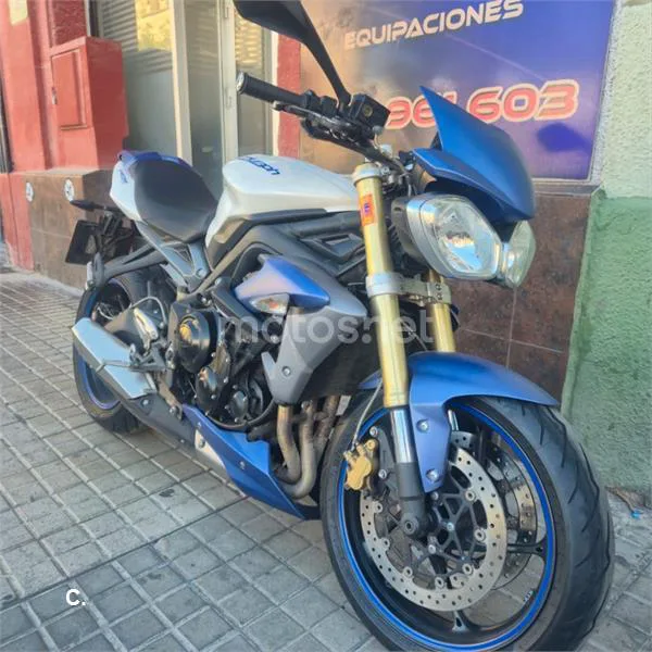 Triumph Street Triple – Vista 3