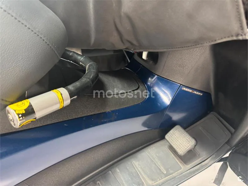 Piaggio MP3 – Vista 11