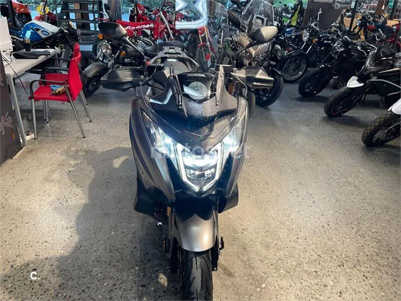 Honda Integra 750 S – Vista 6