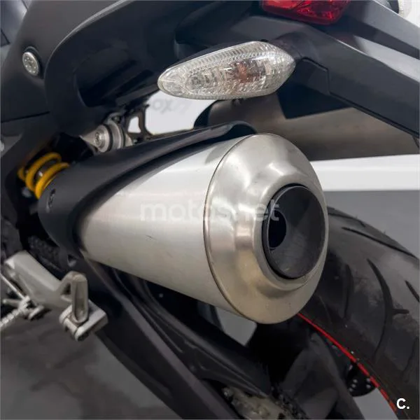 Ducati Monster 696 – Vista 18
