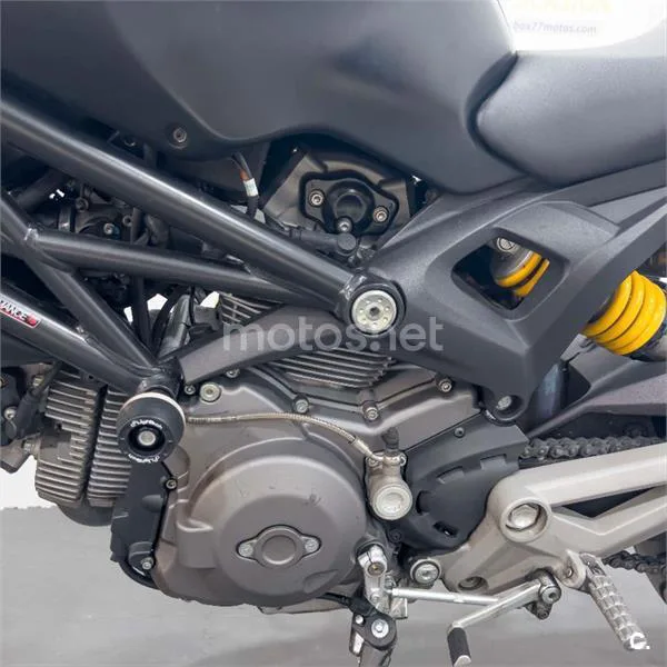 Ducati Monster 696 – Vista 19