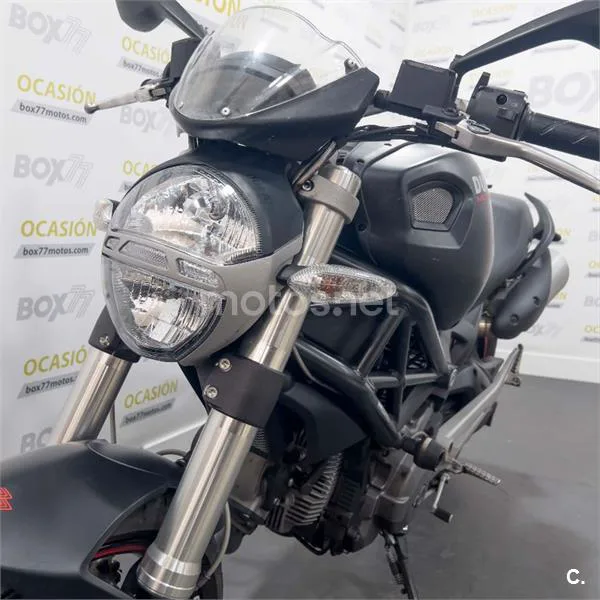 Ducati Monster 696 – Vista 21
